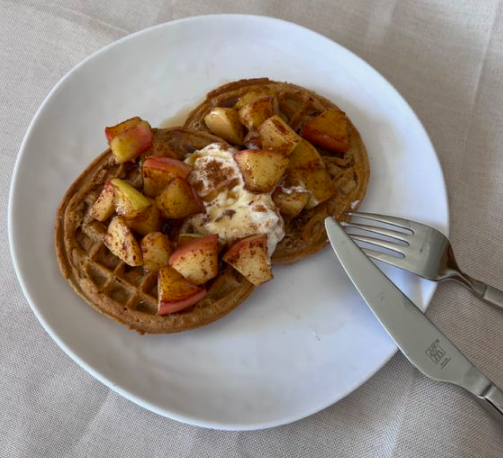 Waffless with apples